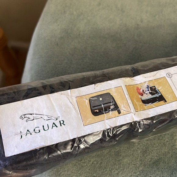 NWT JAGUAR OEM Genuine Accessory Cargo Luggage Divider Part XF - Picture 2 of 5